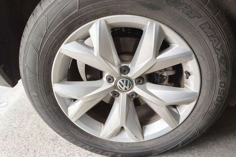 Used Volkswagen Teramont 2017 380TSI Four-Wheel Drive Comfort Edition Right Rear Wheel Hub