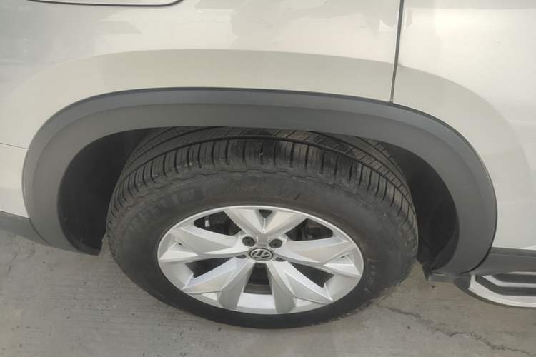Used Volkswagen Teramont 2017 380TSI Four-Wheel Drive Comfort Edition Right Rear Wheel Hub
