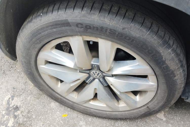Used Volkswagen Teramont 2017 530 V6 Four-Wheel Drive Flagship Edition Right Rear Wheel Hub