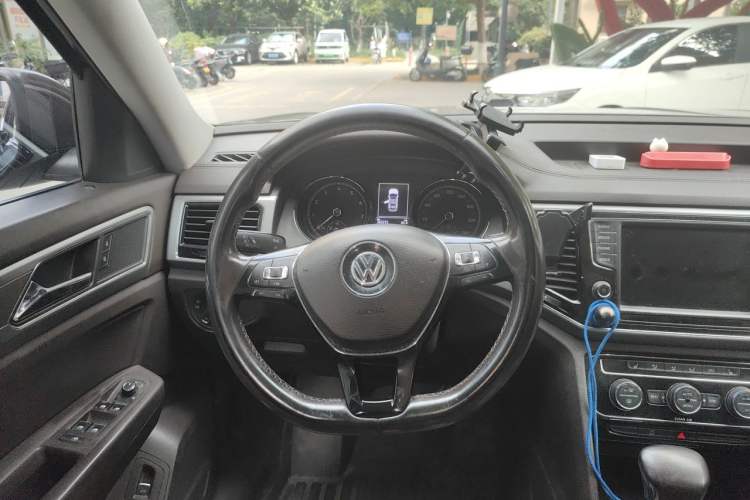 Used Volkswagen Teramont 2017 330TSI Two-Wheel-Drive Luxury Edition Steering Wheel