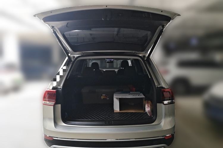 Used Volkswagen Teramont 2017 380TSI Four-Wheel Drive Luxury Edition Trunk