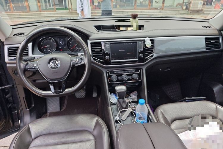 Used Volkswagen Teramont 2017 330TSI Two-Wheel-Drive Luxury Edition Center Console