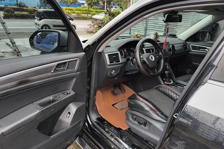Used Volkswagen Teramont 2017 330TSI Two-Wheel-Drive Luxury Edition Driver Seat
