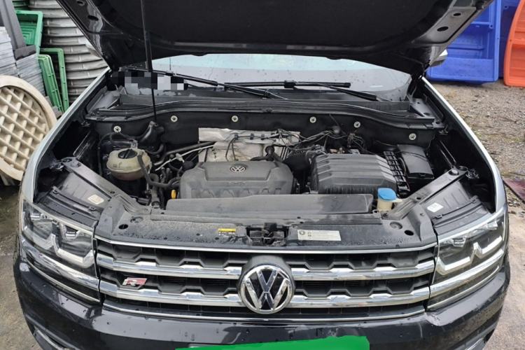 Used Volkswagen Teramont 2017 330TSI Two-Wheel-Drive Luxury Edition Engine Bay