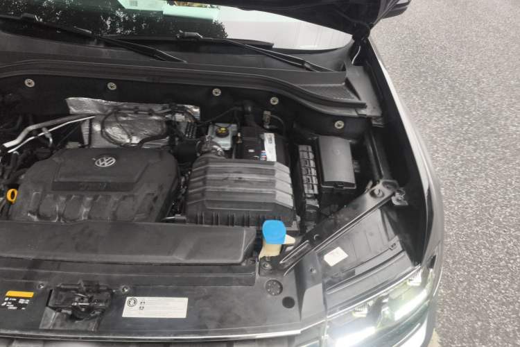 Used Volkswagen Teramont 2017 330TSI Two-Wheel-Drive Luxury Edition Engine Bay Left