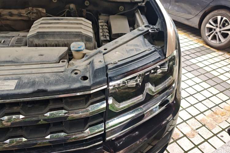 Used Volkswagen Teramont 2017 380TSI Four-Wheel Drive Luxury Edition Engine Bay Left