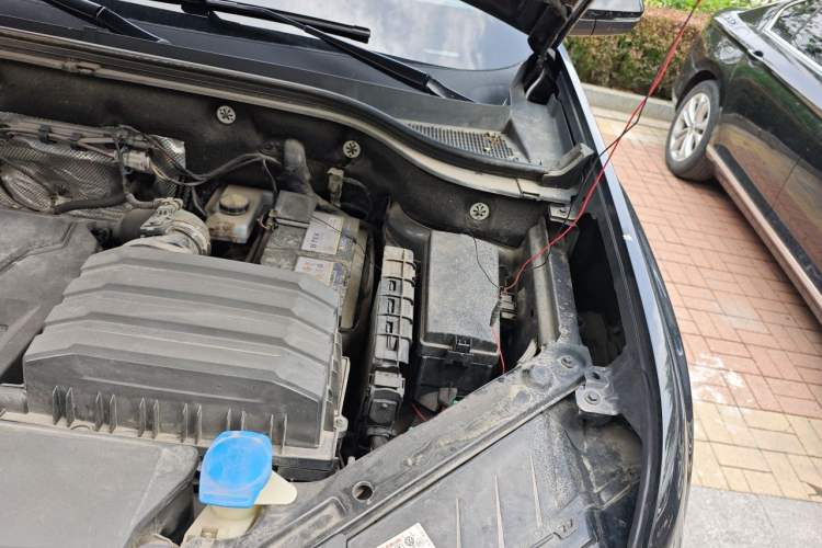 Used Volkswagen Teramont 2017 330TSI Two-Wheel-Drive Luxury Edition Engine Bay Left