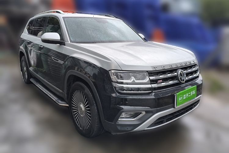 Used Volkswagen Teramont 2017 330TSI Two-Wheel-Drive Luxury Edition Front Right 45 Deg