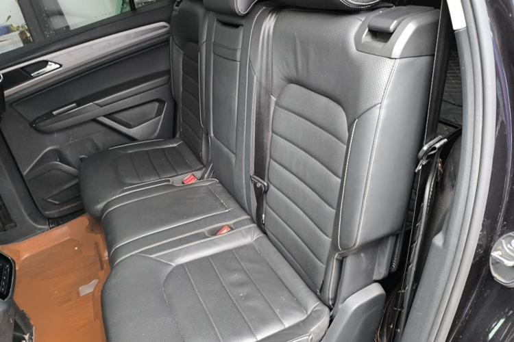 Used Volkswagen Teramont 2017 330TSI Two-Wheel-Drive Luxury Edition Left Rear Seat