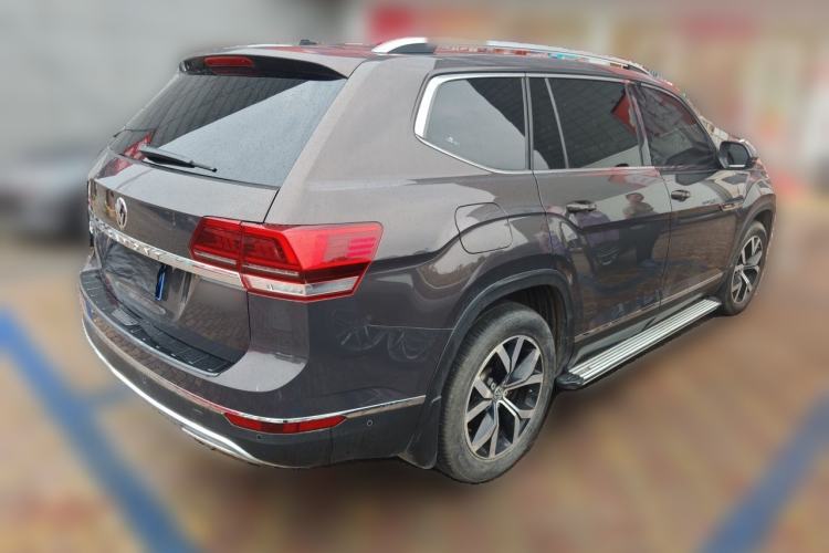 Used Volkswagen Teramont 2017 530 V6 Four-Wheel Drive Luxury Edition Rear Right 45 Deg