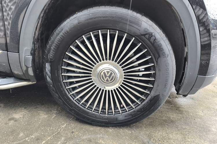 Used Volkswagen Teramont 2017 330TSI Two-Wheel-Drive Luxury Edition Right Front Wheel Hub