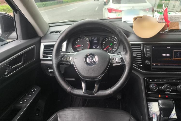 Used Volkswagen Teramont 2017 330TSI Two-Wheel-Drive Luxury Edition Steering Wheel