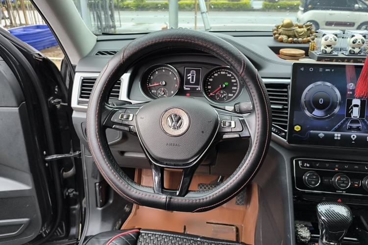 Used Volkswagen Teramont 2017 330TSI Two-Wheel-Drive Luxury Edition Steering Wheel