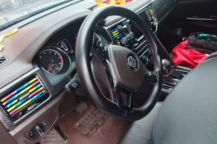 Used Volkswagen Teramont 2017 530 V6 Four-Wheel Drive Luxury Edition Steering Wheel
