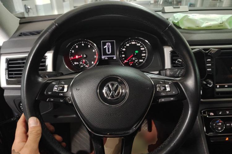 Used Volkswagen Teramont 2017 330TSI Two-Wheel-Drive Luxury Edition Steering Wheel
