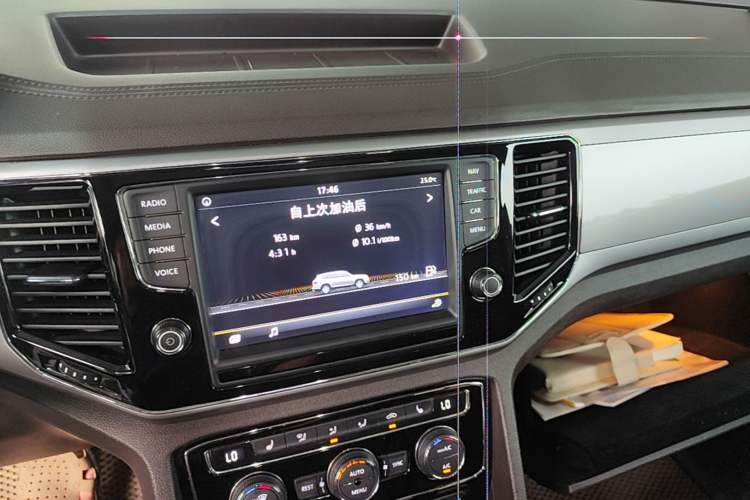 Used Volkswagen Teramont 2017 330TSI Two-Wheel-Drive Luxury Edition Audio And AC Panel