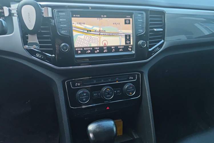 Used Volkswagen Teramont 2017 380TSI Four-Wheel Drive Comfort Edition Audio And AC Panel
