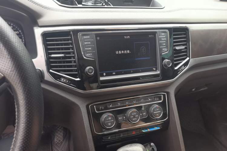 Used Volkswagen Teramont 2017 330TSI Two-Wheel-Drive Flagship Edition Audio And AC Panel