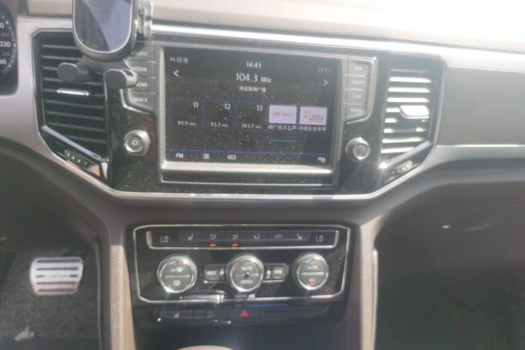 Used Volkswagen Teramont 2017 380TSI Four-Wheel Drive Flagship Edition Audio And AC Panel