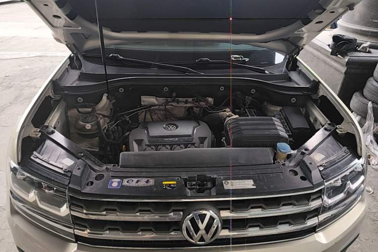 Used Volkswagen Teramont 2017 330TSI Two-Wheel-Drive Luxury Edition Engine Bay
