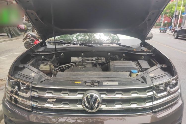 Used Volkswagen Teramont 2017 330TSI Two-Wheel-Drive Luxury Edition Engine Bay