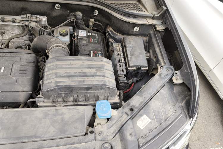 Used Volkswagen Teramont 2017 380TSI Four-Wheel Drive Luxury Edition Engine Bay Left