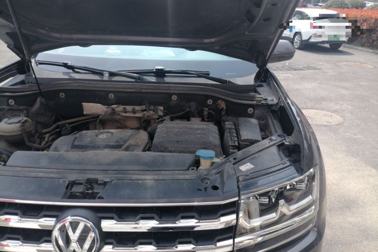 Used Volkswagen Teramont 2017 330TSI Two-Wheel-Drive Luxury Edition Engine Bay Left