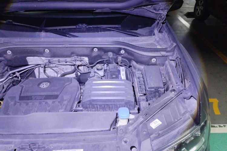 Used Volkswagen Teramont 2017 330TSI Two-Wheel-Drive Luxury Edition Engine Bay Left