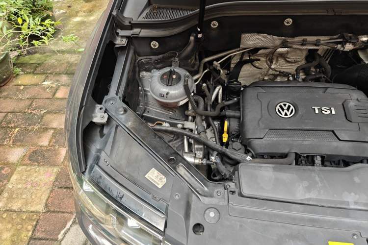 Used Volkswagen Teramont 2017 380TSI Four-Wheel Drive Luxury Edition Engine Bay Right
