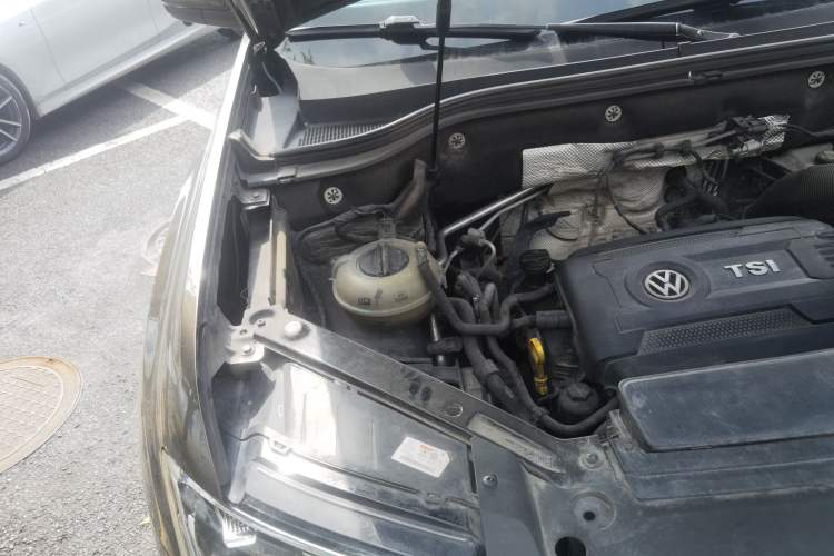 Used Volkswagen Teramont 2017 380TSI Four-Wheel Drive Luxury Edition Engine Bay Right