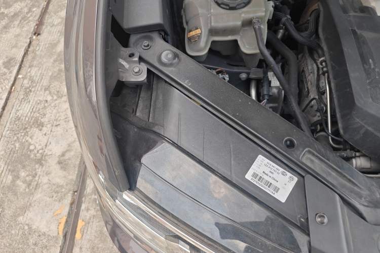 Used Volkswagen Teramont 2017 530 V6 Four-Wheel Drive Flagship Edition Engine Bay Right