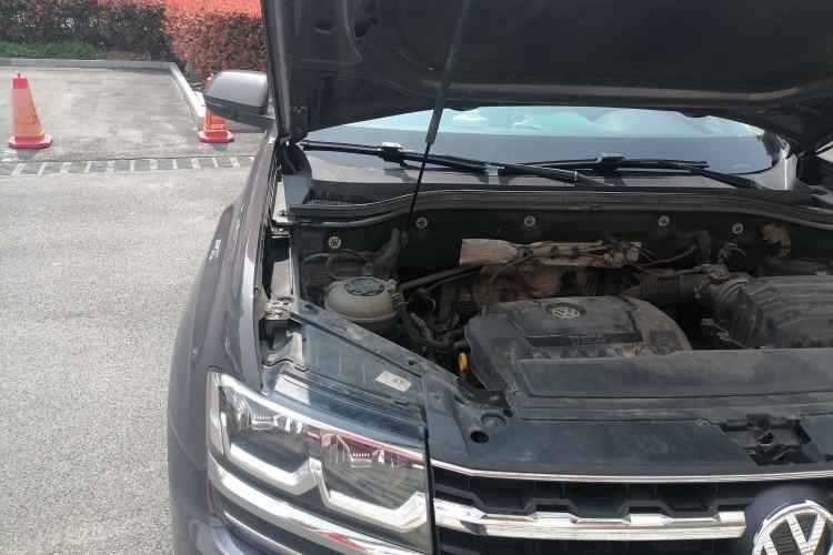 Used Volkswagen Teramont 2017 330TSI Two-Wheel-Drive Luxury Edition Engine Bay Right