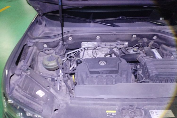 Used Volkswagen Teramont 2017 330TSI Two-Wheel-Drive Luxury Edition Engine Bay Right
