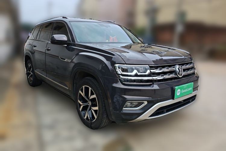 Used Volkswagen Teramont 2017 330TSI Two-Wheel-Drive Luxury Edition Front Right 45 Deg