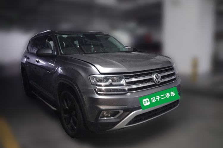 Used Volkswagen Teramont 2017 330TSI Two-Wheel-Drive Luxury Edition Front Right 45 Deg