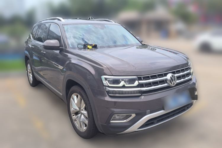 Used Volkswagen Teramont 2017 330TSI Two-Wheel-Drive Flagship Edition Front Right 45 Deg