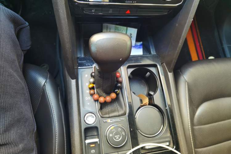 Used Volkswagen Teramont 2017 380TSI Four-Wheel Drive Luxury Edition Gear Lever