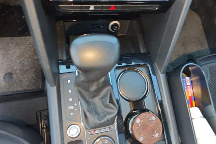 Used Volkswagen Teramont 2017 380TSI Four-Wheel Drive Luxury Edition Gear Lever