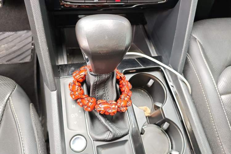 Used Volkswagen Teramont 2017 330TSI Two-Wheel-Drive Luxury Edition Gear Lever