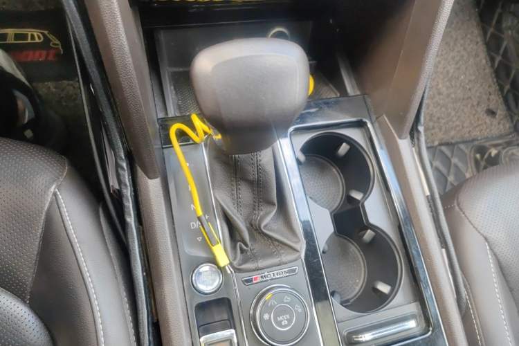 Used Volkswagen Teramont 2017 380TSI Four-Wheel Drive Luxury Edition Gear Lever