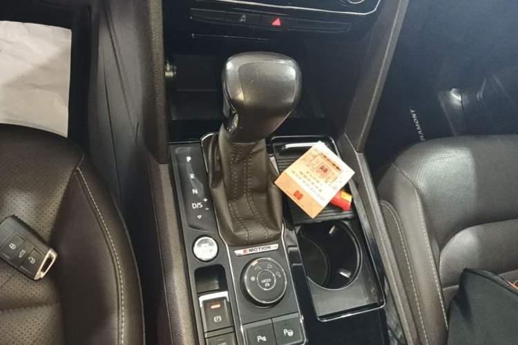 Used Volkswagen Teramont 2017 380TSI Four-Wheel Drive Luxury Edition Gear Lever