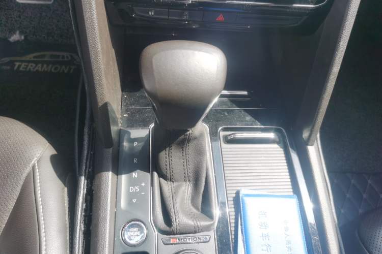 Used Volkswagen Teramont 2017 380TSI Four-Wheel Drive Flagship Edition Gear Lever