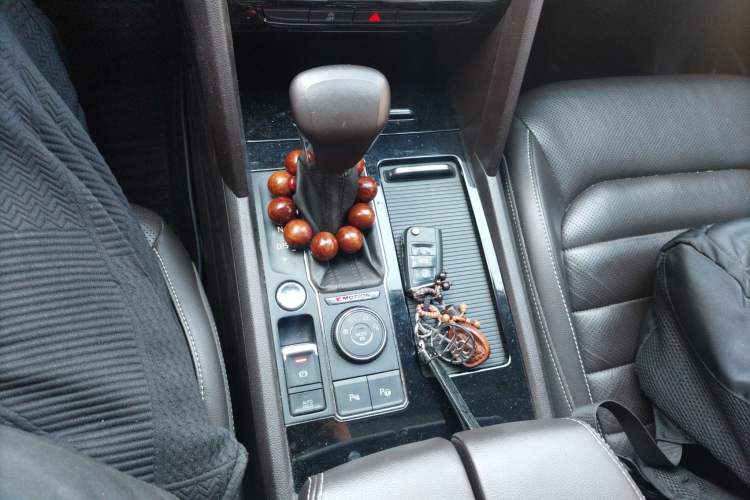 Used Volkswagen Teramont 2017 380TSI Four-Wheel Drive Luxury Edition Gear Lever