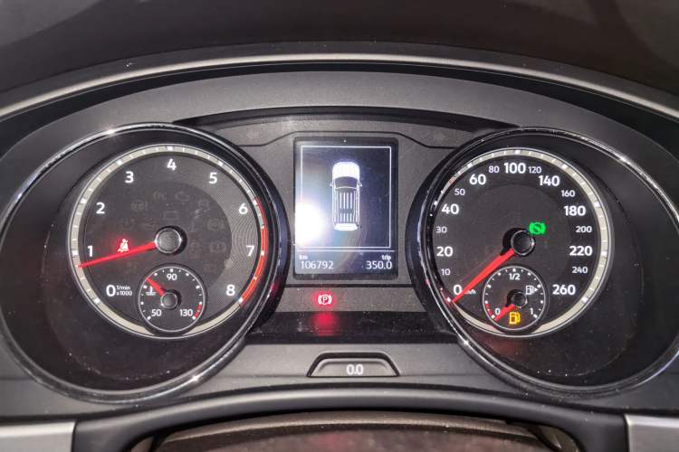Used Volkswagen Teramont 2017 330TSI Two-Wheel-Drive Luxury Edition Instrument Cluster