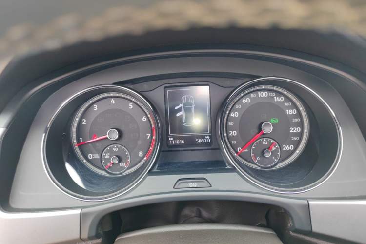 Used Volkswagen Teramont 2017 530 V6 Four-Wheel Drive Luxury Edition Instrument Cluster