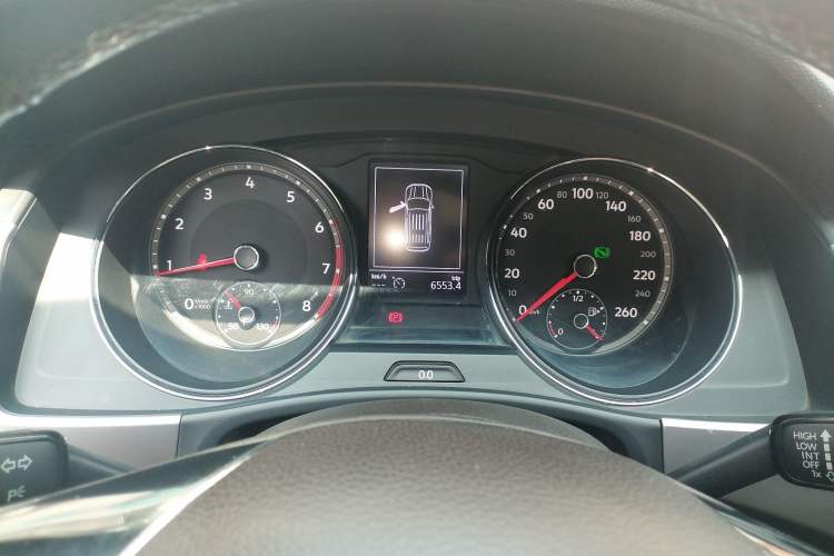 Used Volkswagen Teramont 2017 330TSI Two-Wheel-Drive Luxury Edition Instrument Cluster