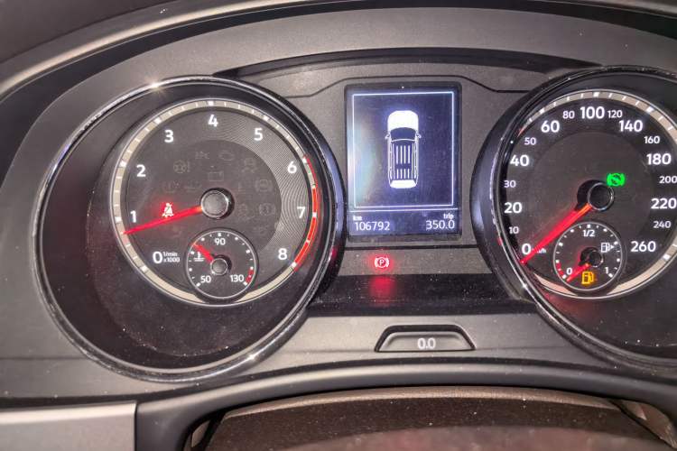 Used Volkswagen Teramont 2017 330TSI Two-Wheel-Drive Luxury Edition Odometer Close Up