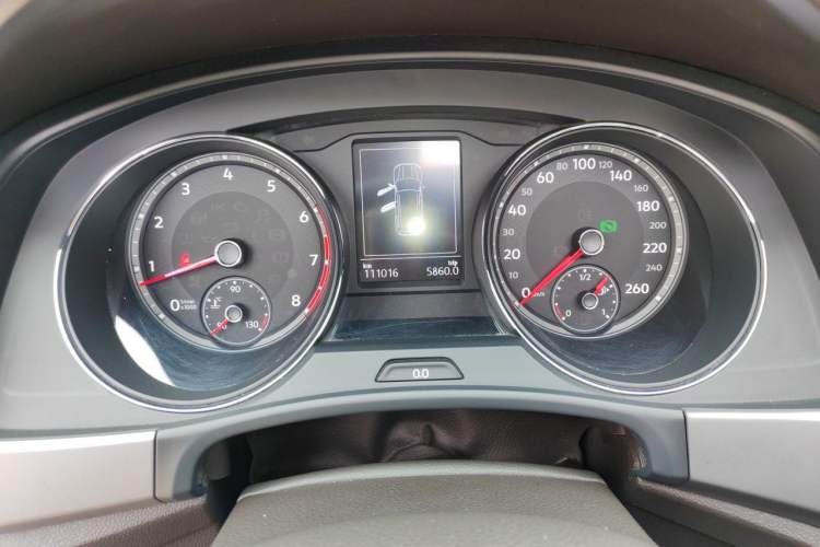 Used Volkswagen Teramont 2017 530 V6 Four-Wheel Drive Luxury Edition Odometer Close Up
