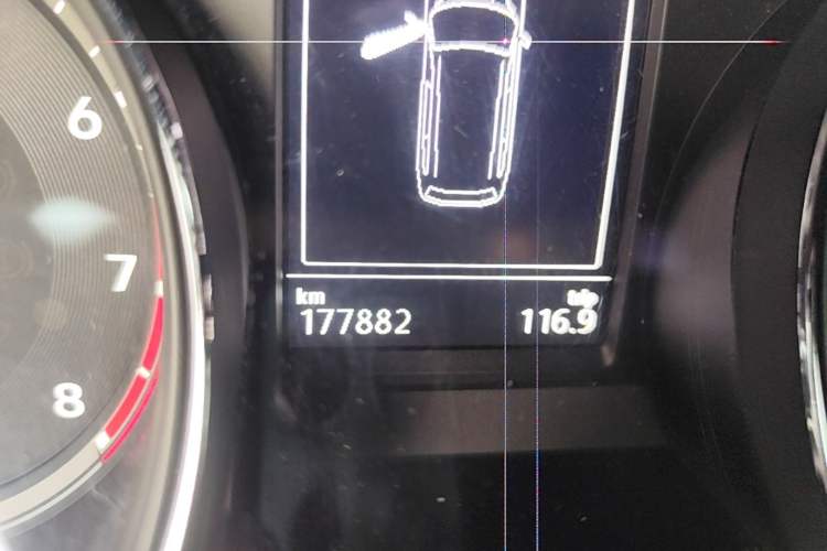 Used Volkswagen Teramont 2017 330TSI Two-Wheel-Drive Luxury Edition Odometer Close Up