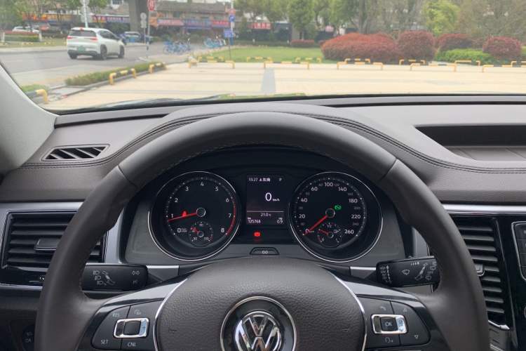 Used Volkswagen Teramont 2017 380TSI Four-Wheel Drive Luxury Edition Odometer Close Up